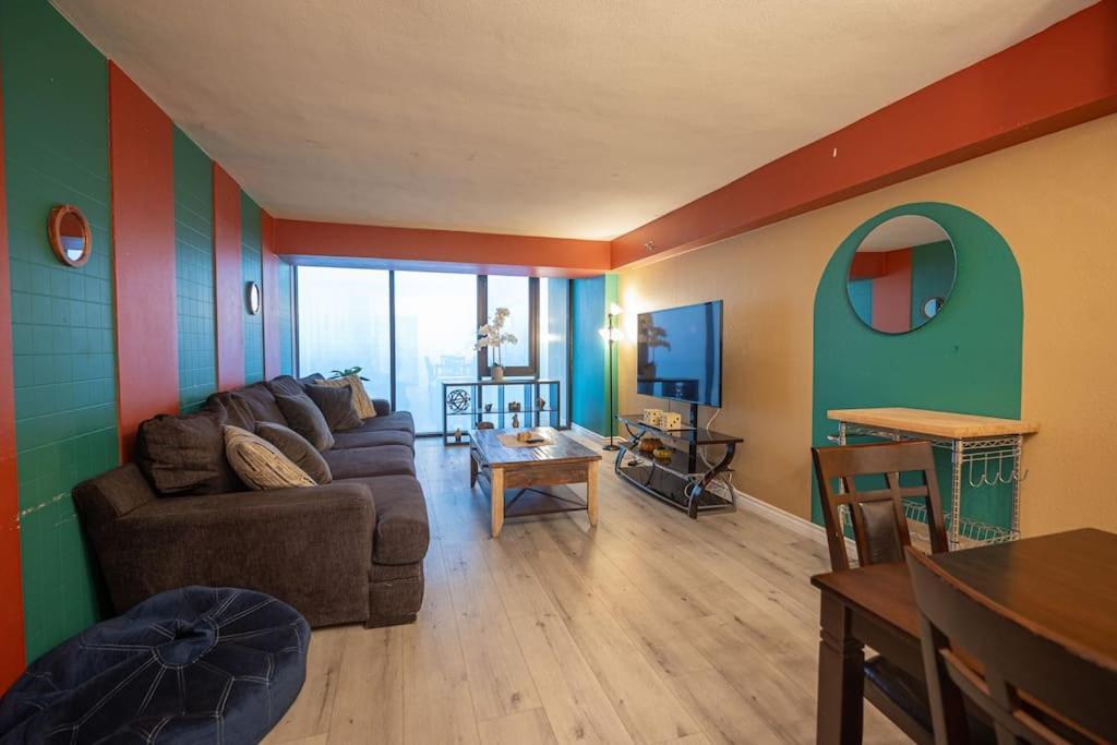 Penthouse With Epic Strip Views - 2Bd & 2Ba - No Resort Fees! Apartment *