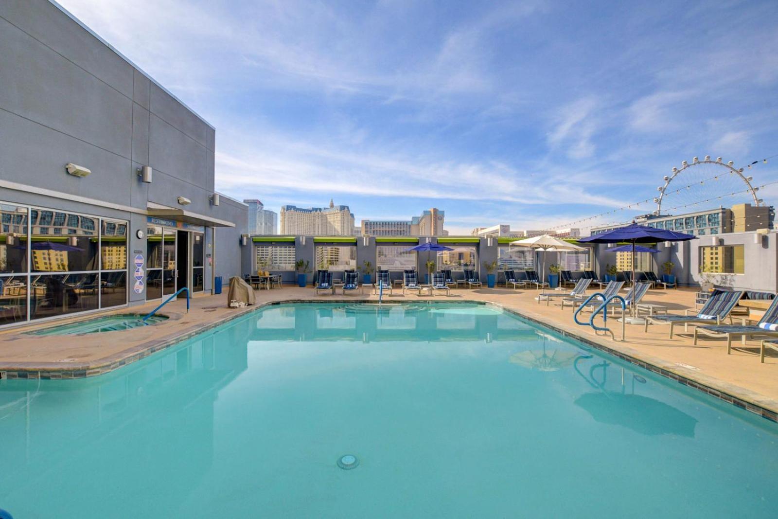 Royal Oasis At Platinum Hotel-strip Views * Las Vegas