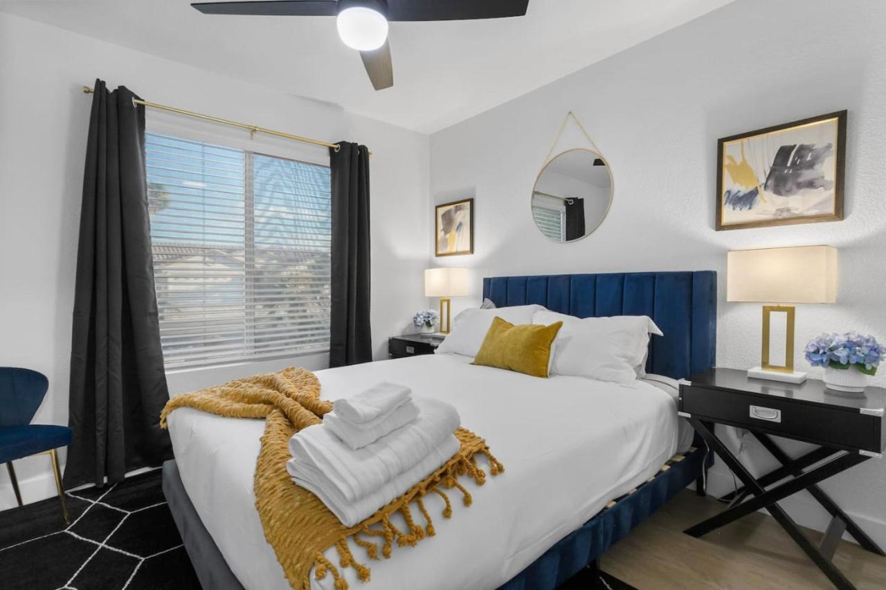 Сasa de vacaciones Stylish 4br With New Pool By Craig Park