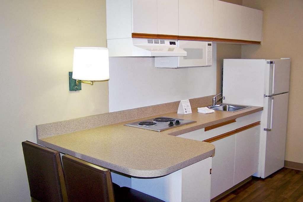 Mainstay Convention Center Hotel 2*