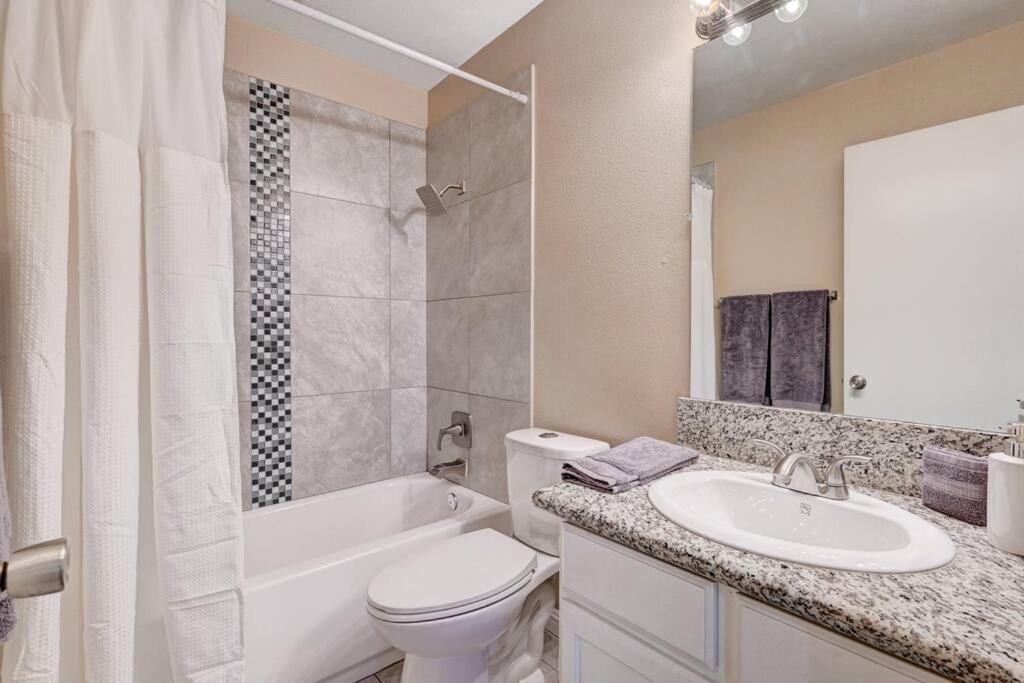 Cozy Getaway With King Bed, Bbq & Spacious Backyard * Henderson