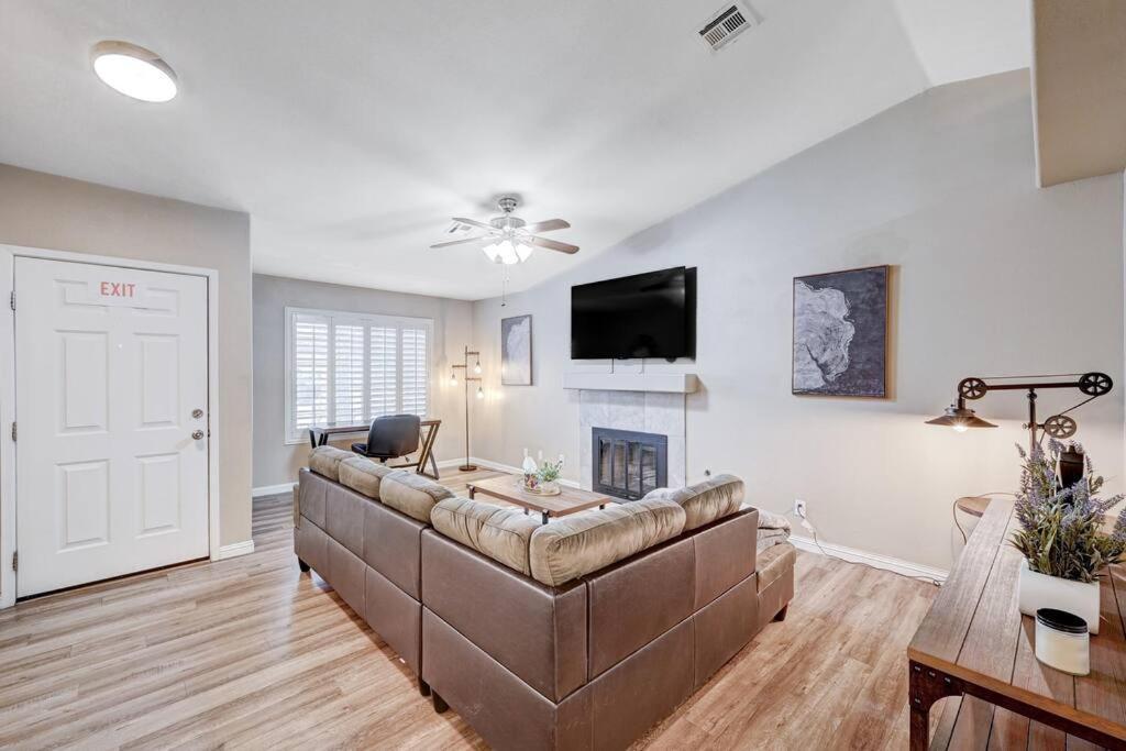 Cozy Getaway With King Bed, Bbq & Spacious Backyard Casa vacanze *
