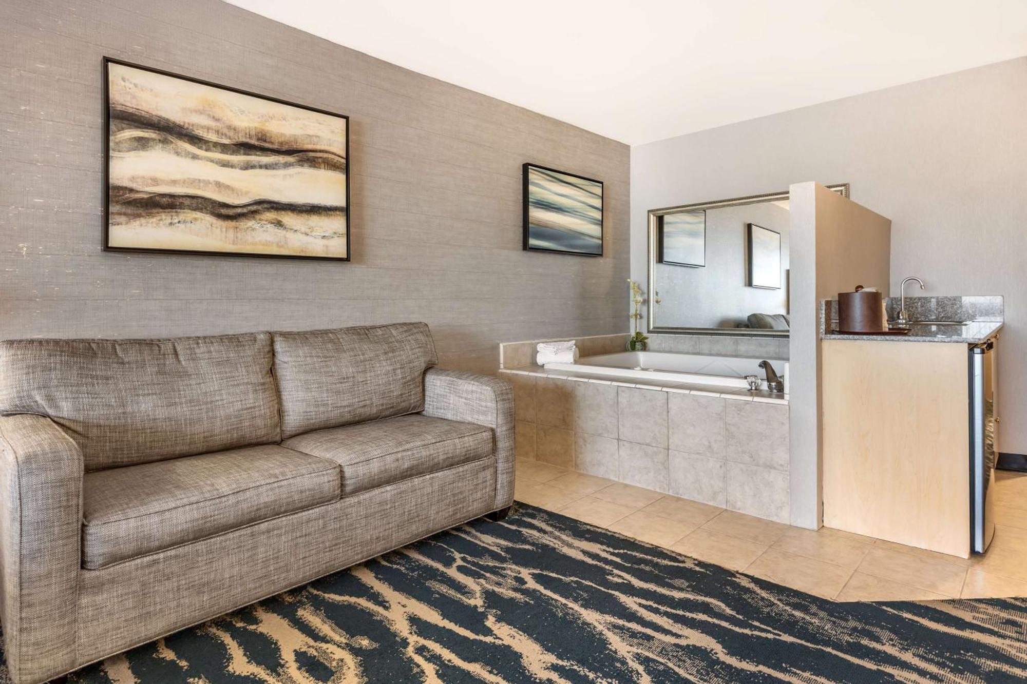 Hotel Western North Vegas Inn&suites 3*