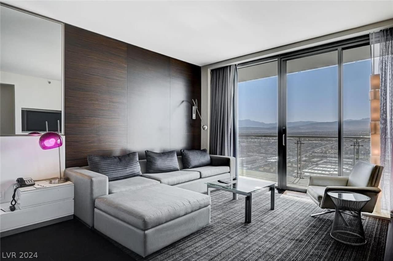 Beautiful Mountain View Palms 30307 Inn