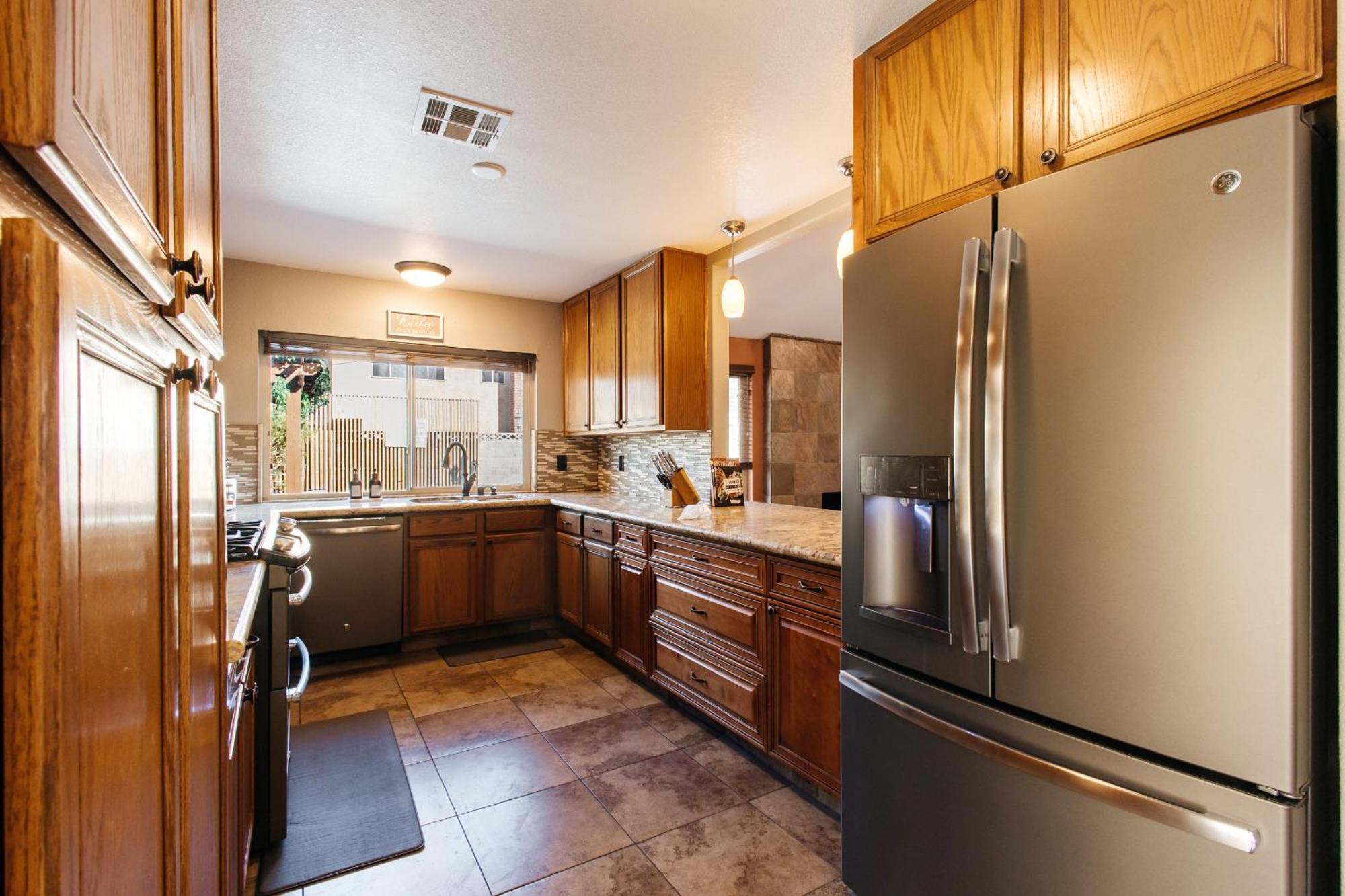 Beautiful And Spacious 3 Bedroom House * Las Vegas