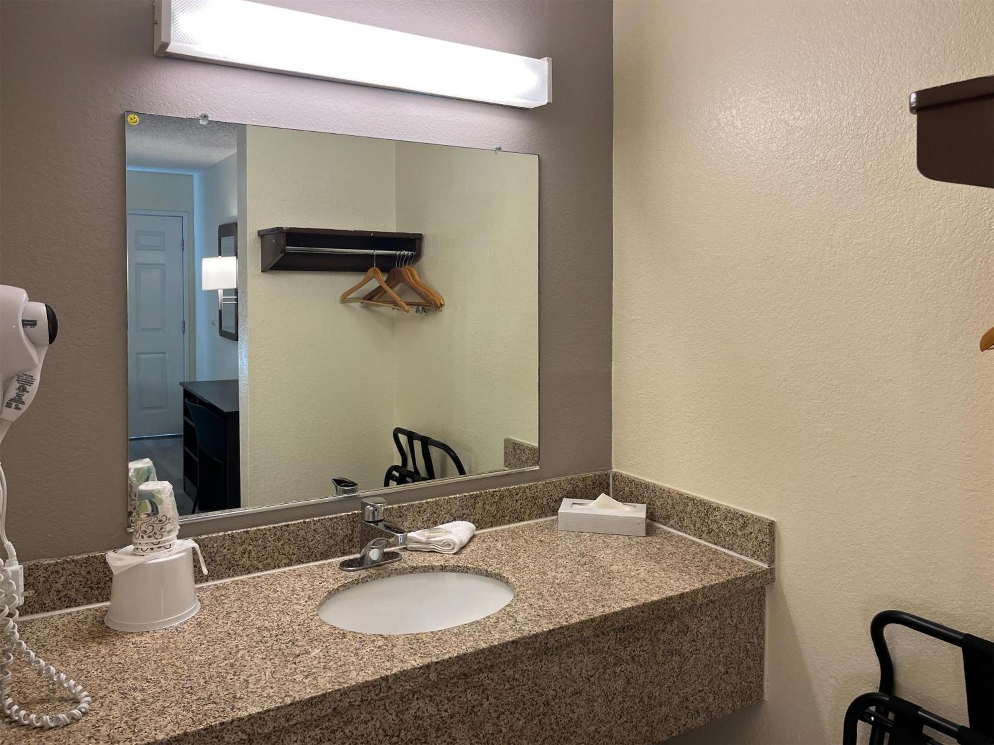 Motel 6 Vegas, Nv - Strip Hotel 4*