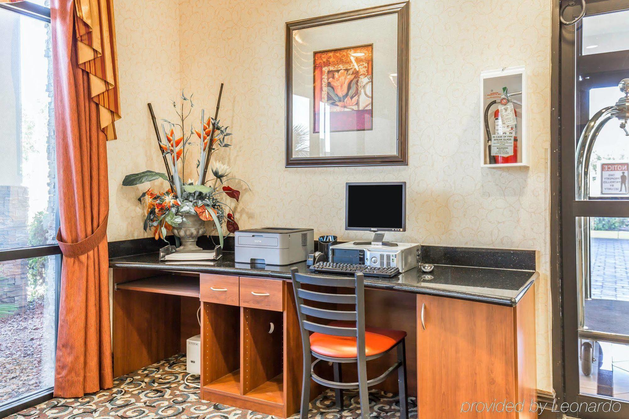 Hotel Comfort Inn&suites Vegas - Nellis 3*