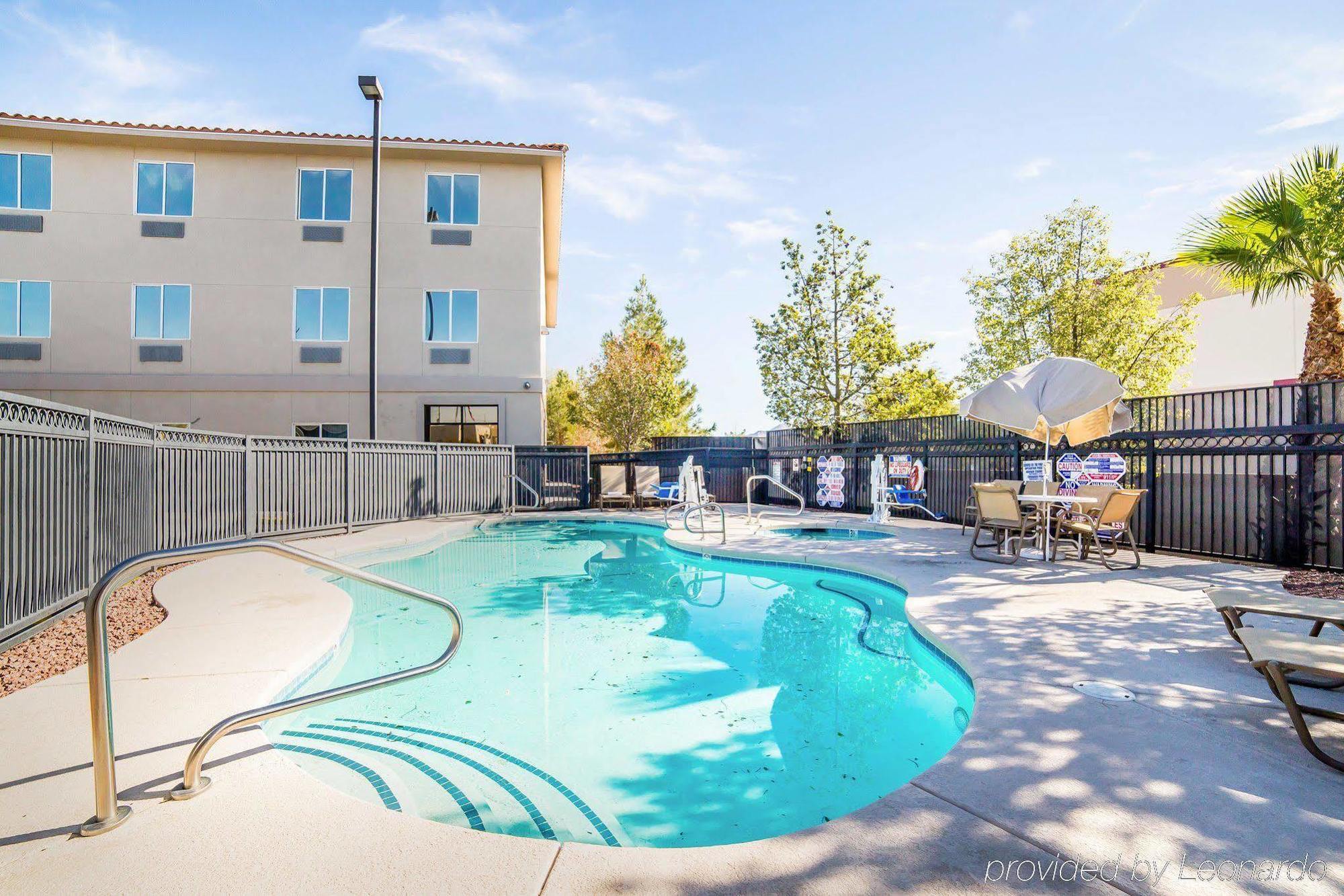 Comfort Inn&suites Vegas - Nellis Hotel