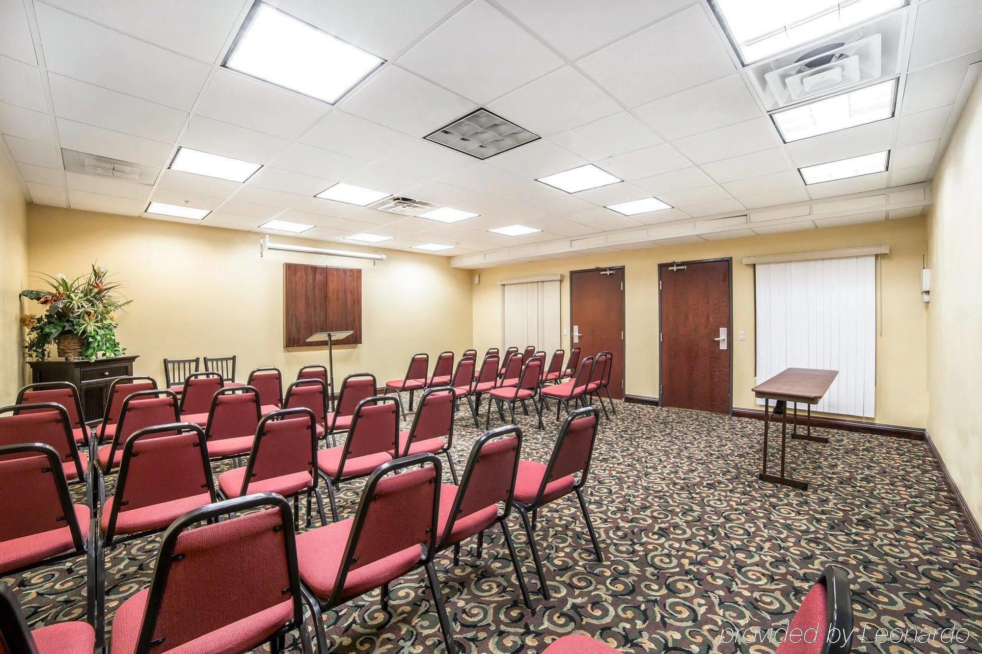 Comfort Inn&suites Vegas - Nellis Hotel