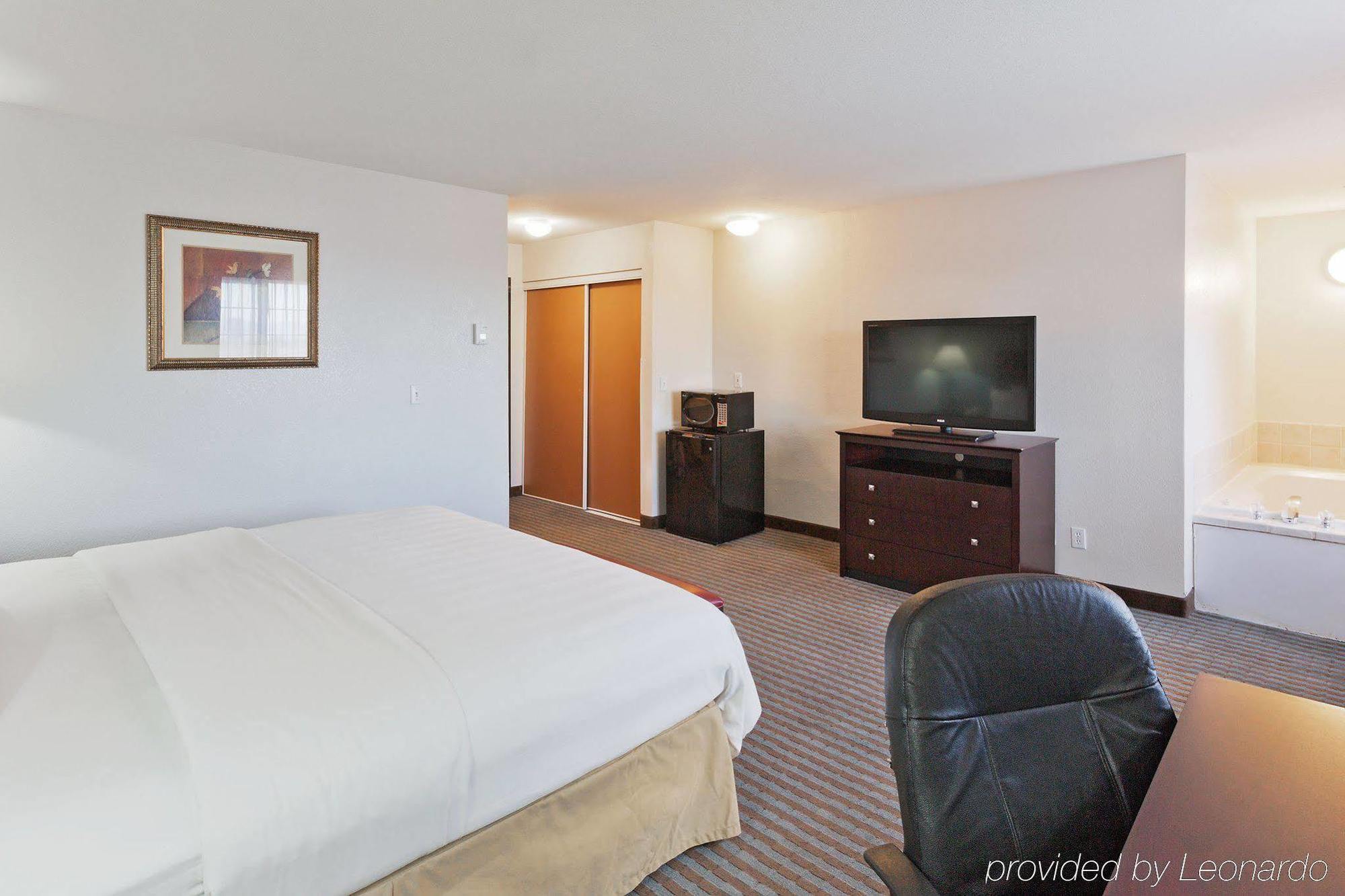La Quinta & By Wyndham Vegas Nellis Las Vegas