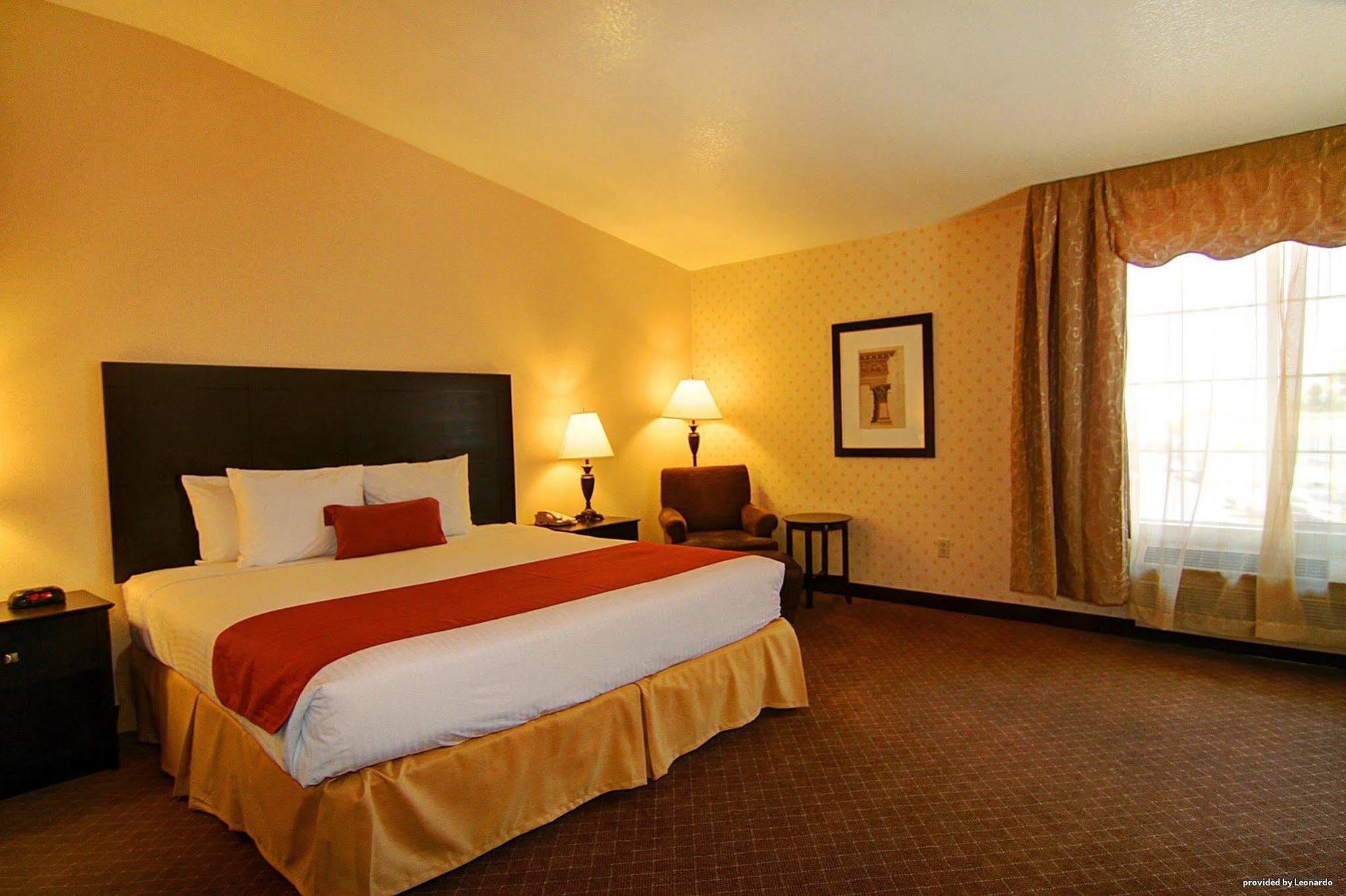 Best Western Plus West Hotel 3*