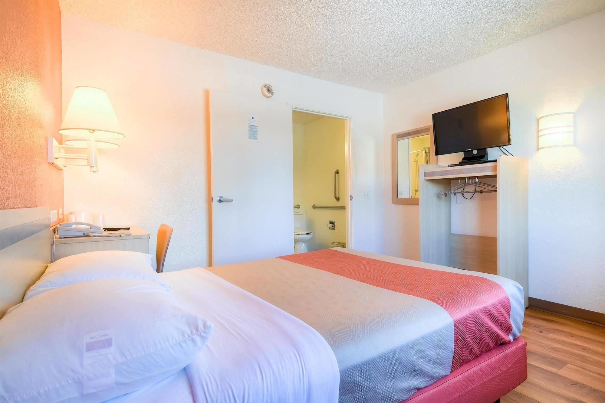 Park By Radisson, Vegas Boulder Hwy 2*