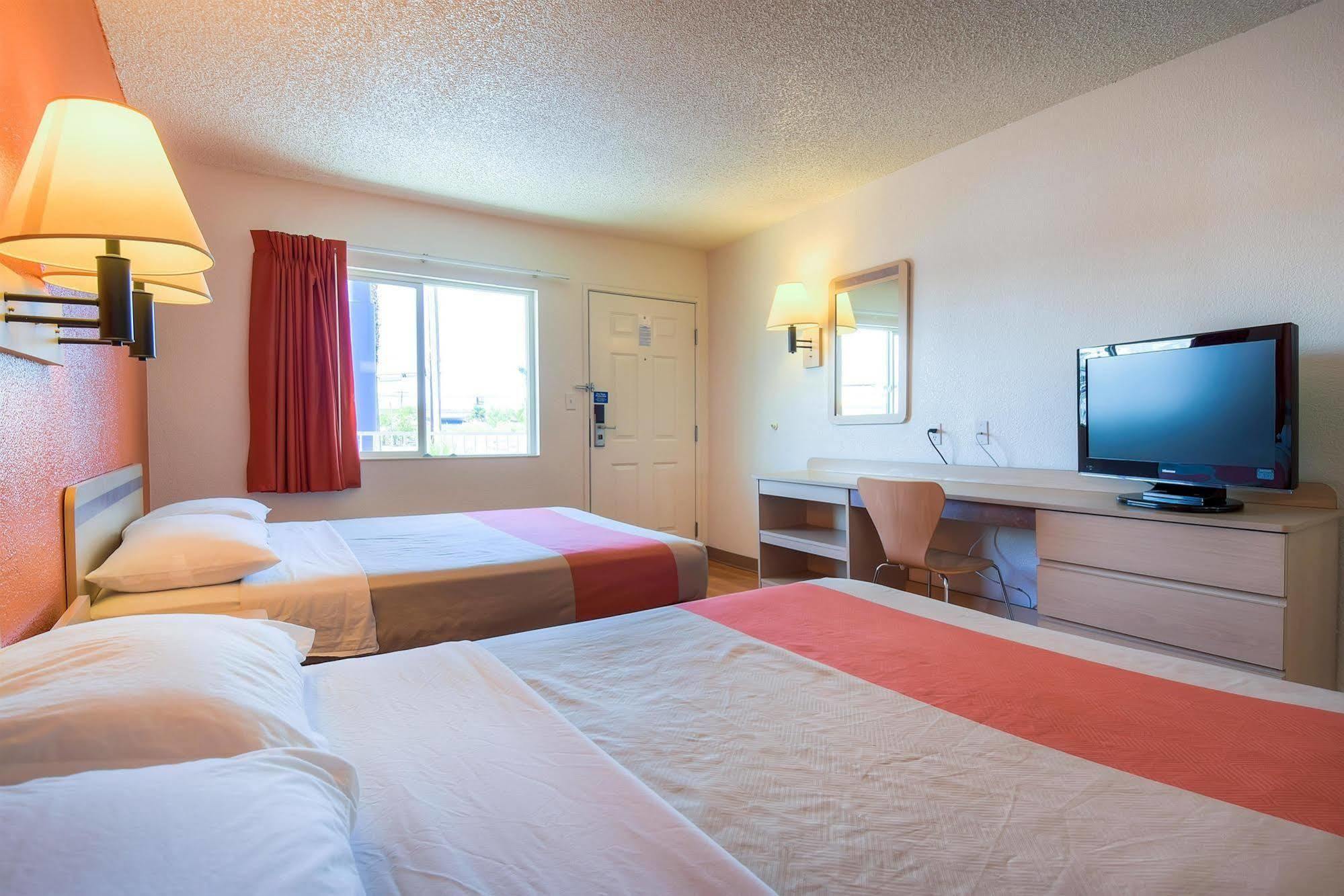 Vegas, Nv - Boulder Highway Hotel