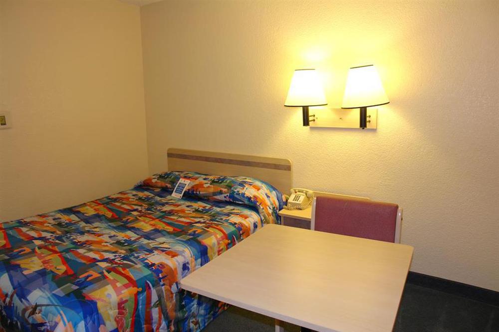 Park By Radisson, Vegas Boulder Hwy 2*