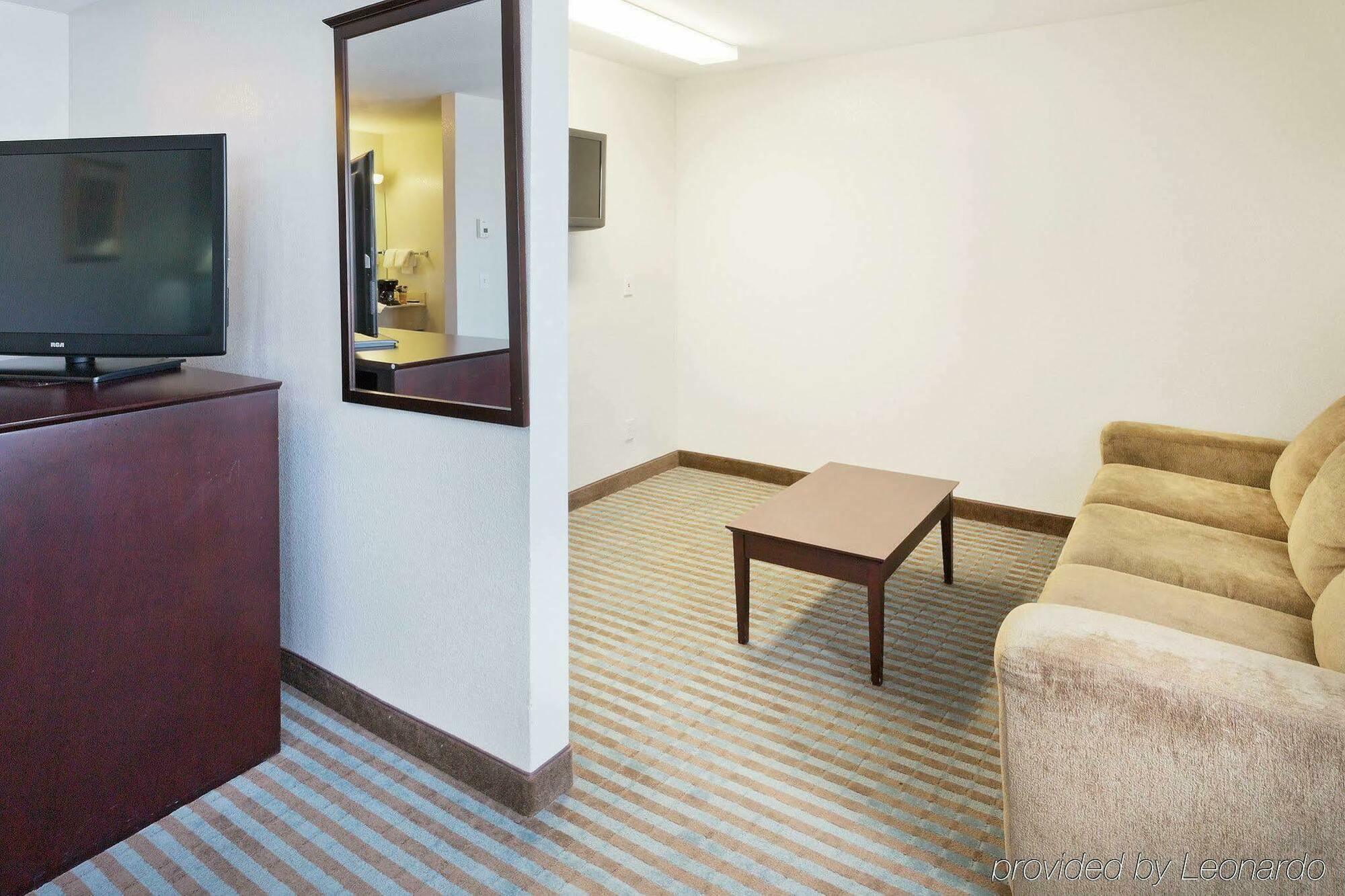 Hotel La Quinta & By Wyndham Vegas Nellis 3*