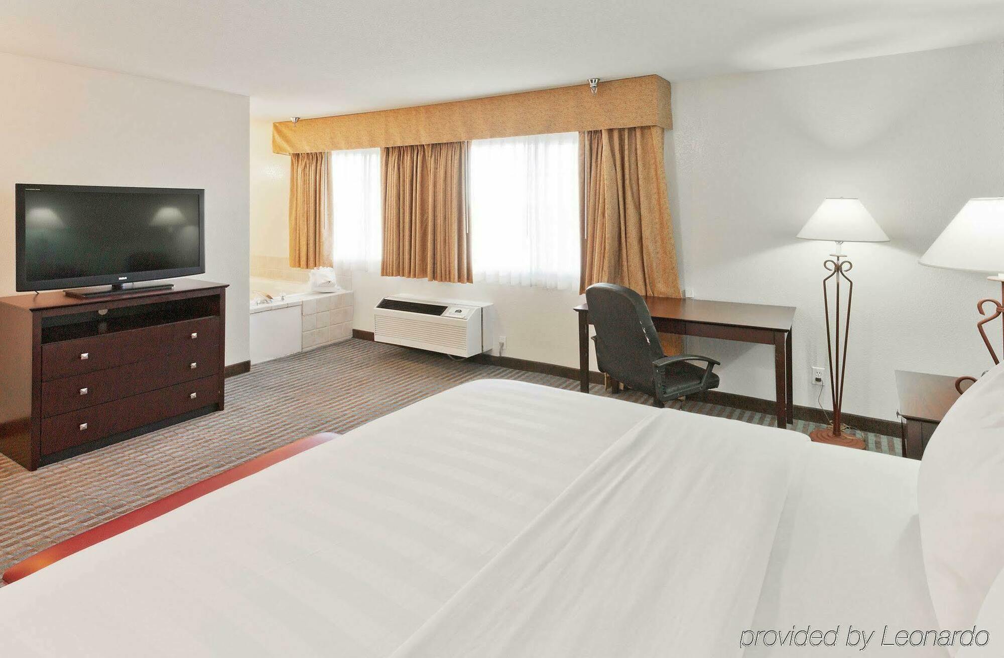 La Quinta & By Wyndham Vegas Nellis 3* Las Vegas