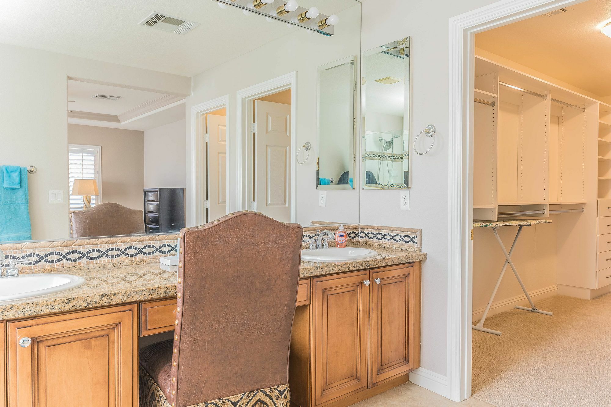 Luxurious 4br 9min To Lv Strip Sleeps 16 Appartement Las Vegas