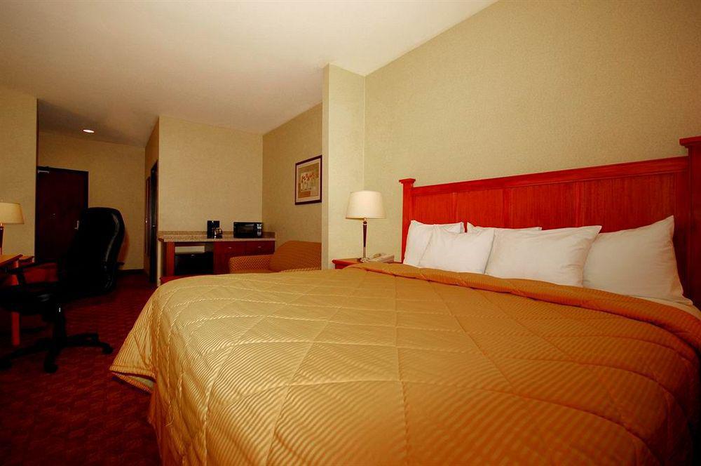Hotel Comfort Inn&suites Vegas - Nellis 3*