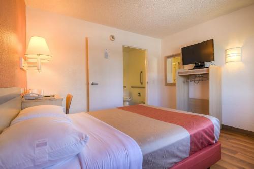 Park By Radisson, Vegas Boulder Hwy 2*