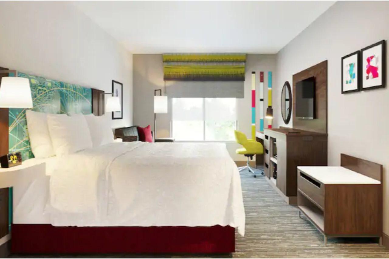 Hampton Inn&suites Vegas Convention Center Hotel 3*