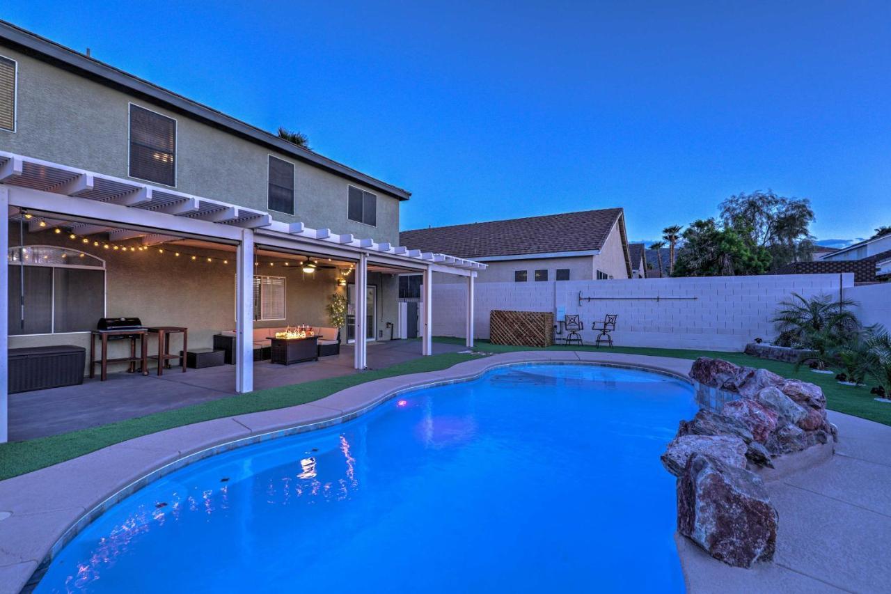 Holiday home Luxurious Vegas Digs Hot Tub, Bbq, Cabana And More!